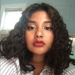 Meet your Posher, Adriana